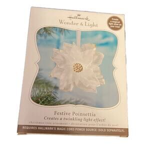 2011 Hallmark Ornament Wonder & Light Festive Poinsettia Twinkling Light Effect